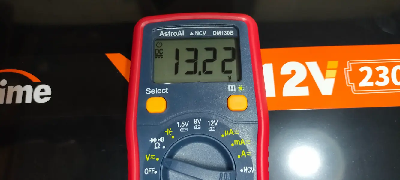 LiTime12V230ah購入時の電圧13.22V