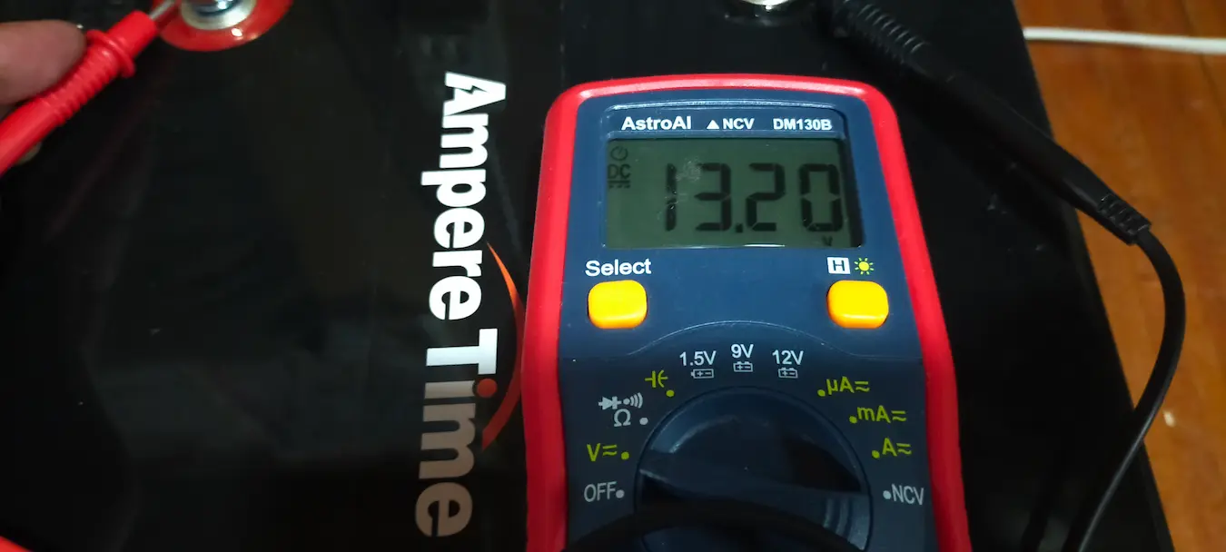 Ampere Timeリン酸鉄リチウムイオンバッテリー12.8V300ah13.20V