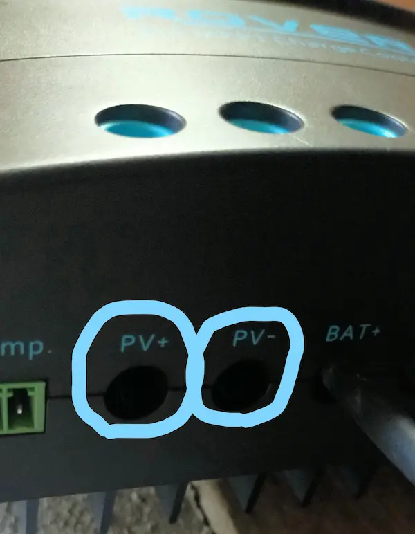 MPPTチャージコントローラー・ソーラーパネル側PVプラス接続