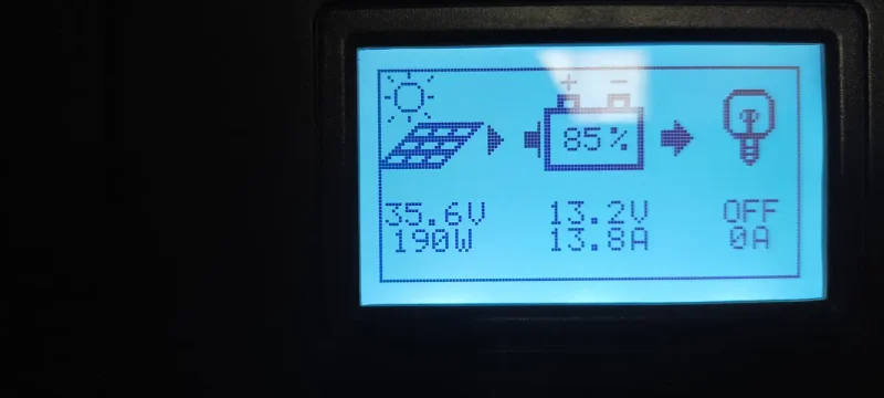 ベランダ太陽光発電35.6V190W13.8A